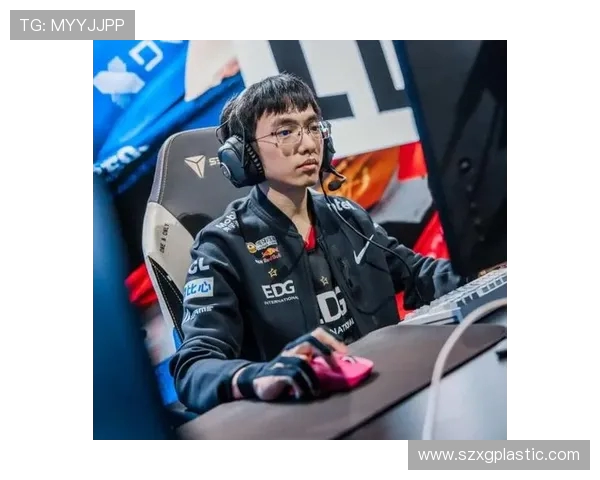 Bin上单再度展现统治力带领团队强势夺冠震撼全场掀起英雄联盟热潮